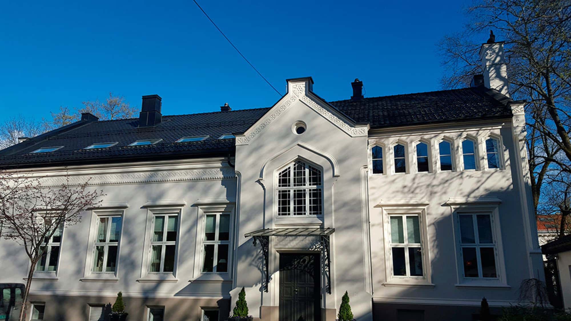 Fasadevask utført av Vinduspuss AS i Oslo.